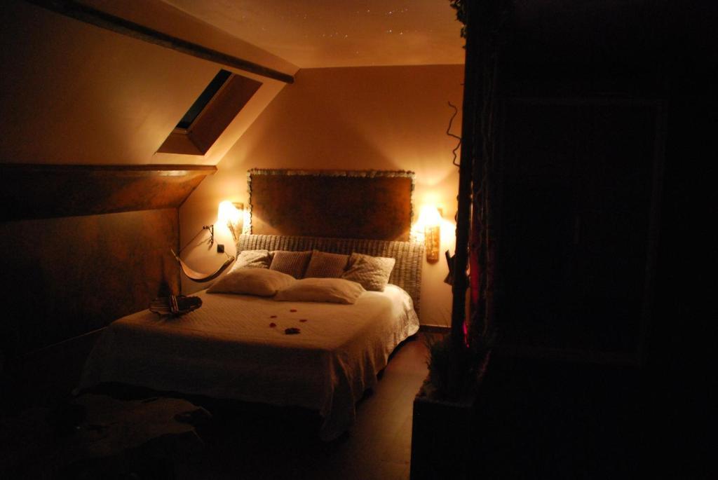 Chambres D Hotes ,Hotel ,Secret D'Une Nuit A Vicq Pres De Onnaing,Avec Piscine Номер фото